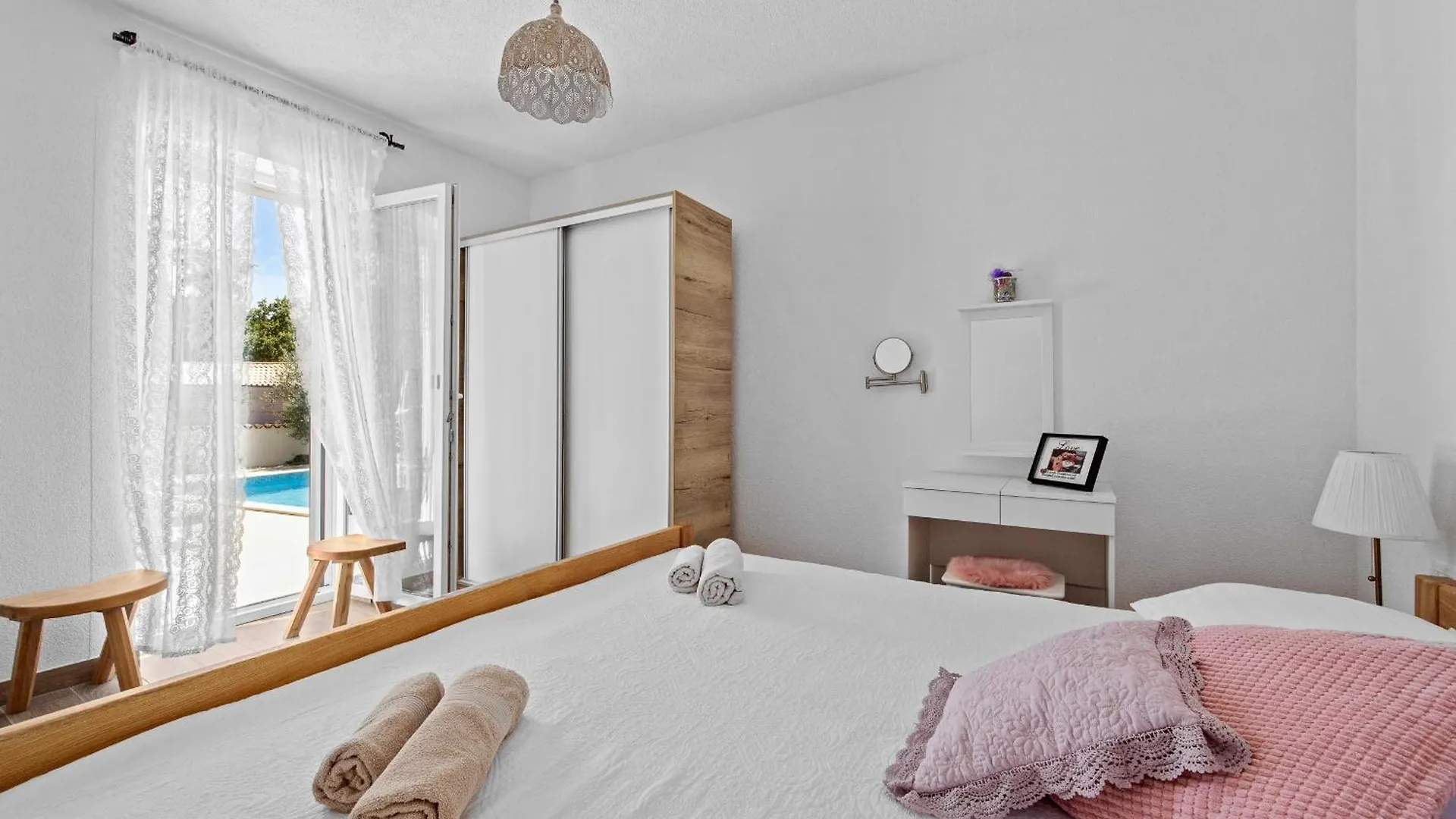 Villa Javor Near Pula Only 1 Km From The Beach With Sea View And Heated Pool Peruski Croatia