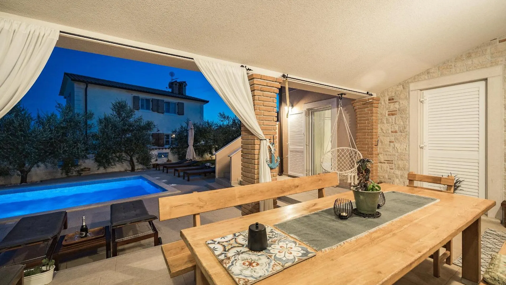 Villa Javor Near Pula Only 1 Km From The Beach With Sea View And Heated Pool Peruski Croatia