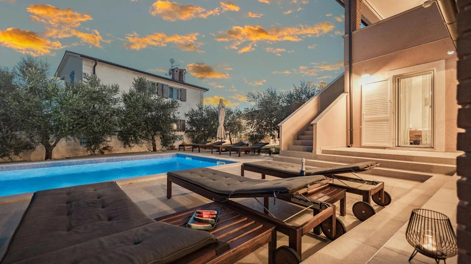 Villa Javor Near Pula Only 1 Km From The Beach With Sea View And Heated Pool Peruski 0*,